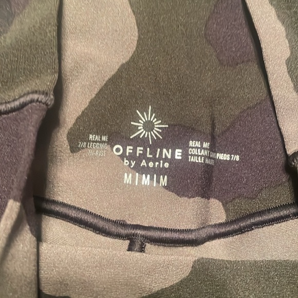 offline by Aerie - size medium- Camo - real me  7/8- high rise leggings - Picture 2 of 12